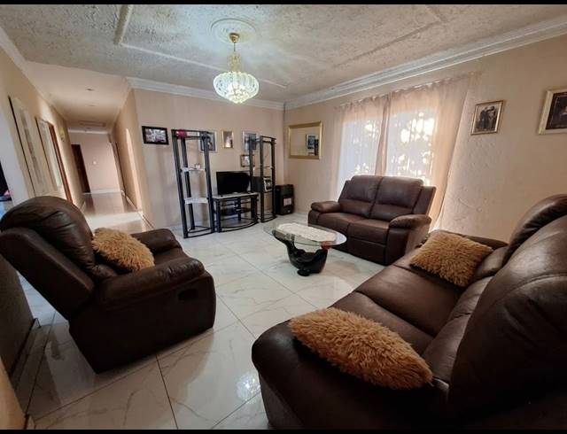 3 BEDROOM HOUSE FOR SALE IN MEYERTON PARK